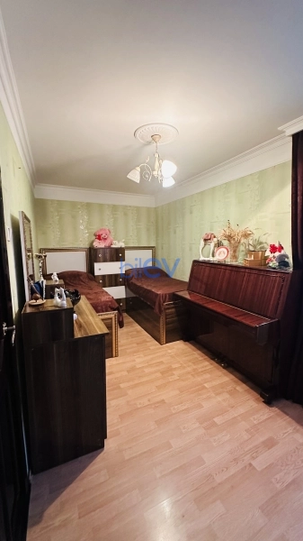Satış 3 otaqlı Köhnə Tikili bina evi  m², Sumqayıt