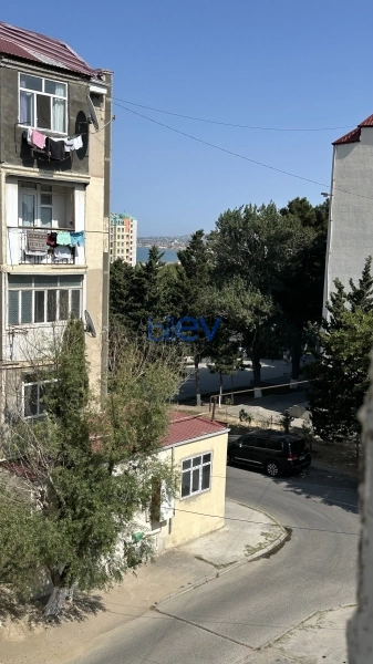 Satış 3 otaqlı Köhnə Tikili bina evi  m², Sumqayıt
