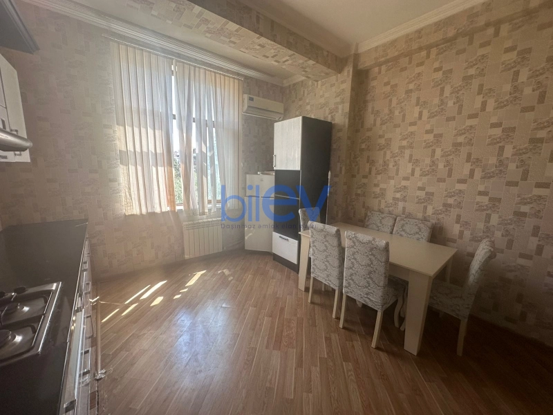 Aylıq Kirayə 3 otaqlı Yeni Tikili bina evi  110m², Bakı