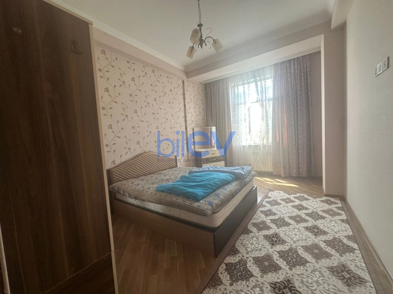 Aylıq Kirayə 3 otaqlı Yeni Tikili bina evi  110m², Bakı