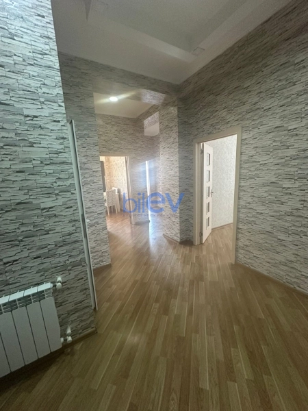 Aylıq Kirayə 3 otaqlı Yeni Tikili bina evi  110m², Bakı