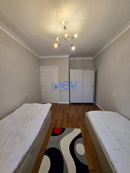 Aylıq Kirayə 4 otaqlı Köhnə Tikili bina evi  100m², Bakı