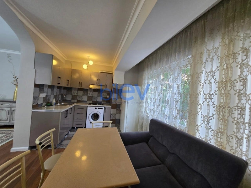 Aylıq Kirayə 4 otaqlı Köhnə Tikili bina evi  100m², Bakı