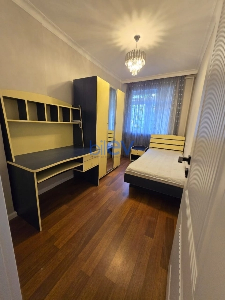Aylıq Kirayə 4 otaqlı Köhnə Tikili bina evi  100m², Bakı