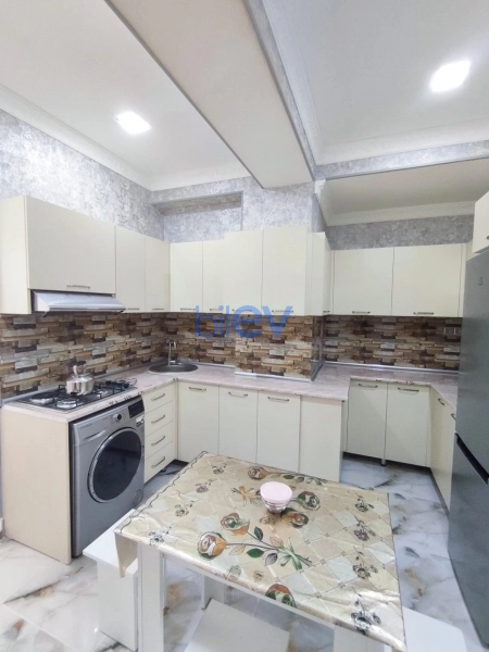 Aylıq Kirayə 3 otaqlı Yeni Tikili bina evi  75m², Bakı