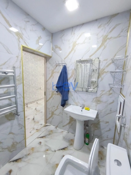 Aylıq Kirayə 3 otaqlı Yeni Tikili bina evi  75m², Bakı