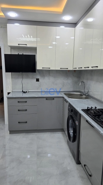Aylıq Kirayə 2 otaqlı Köhnə Tikili bina evi  50m², Bakı