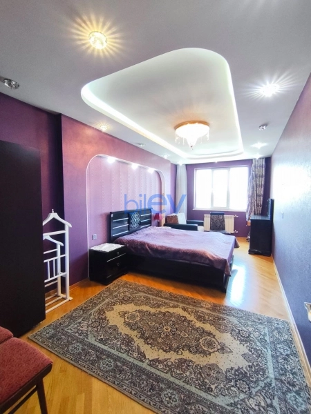 Aylıq Kirayə 3 otaqlı Yeni Tikili bina evi  130m², Bakı