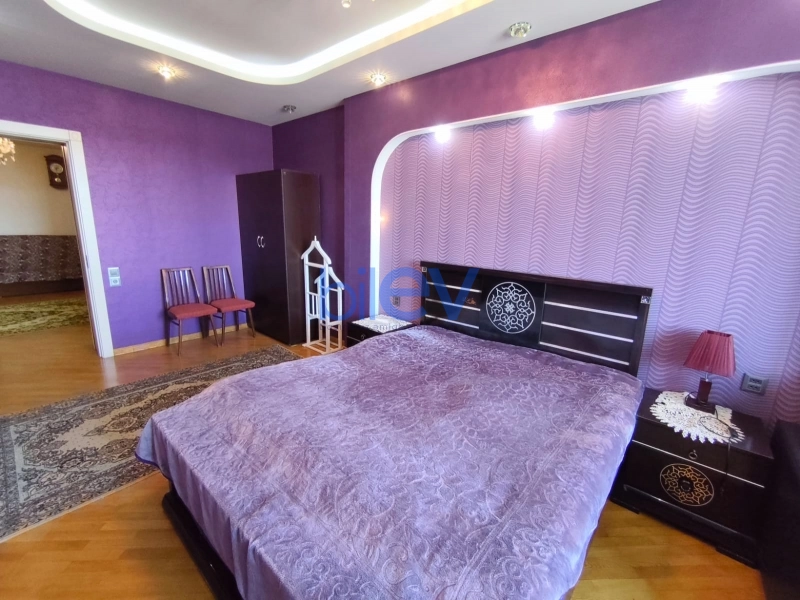 Aylıq Kirayə 3 otaqlı Yeni Tikili bina evi  130m², Bakı