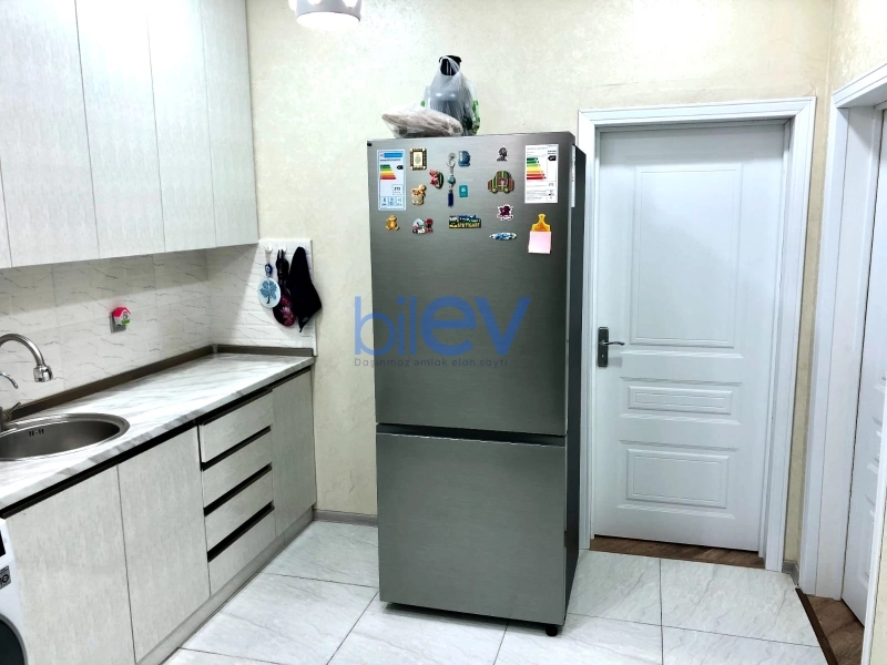 Satış 3 otaqlı Köhnə Tikili bina evi  78m², Bakı