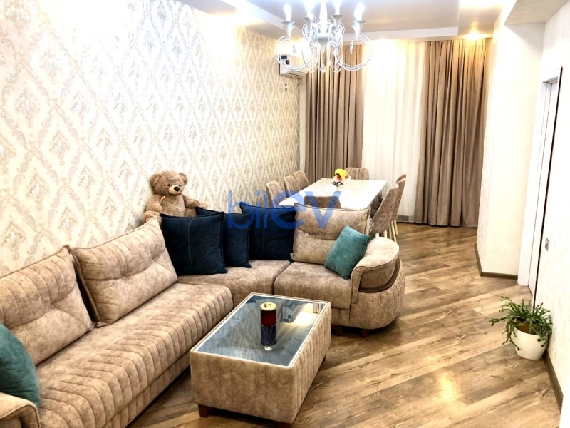 Satış 3 otaqlı Köhnə Tikili bina evi  78m², Bakı