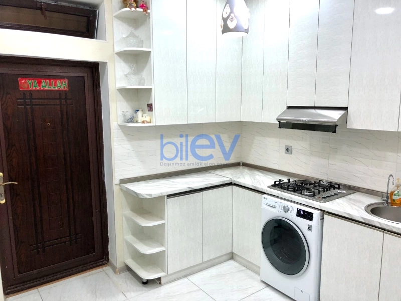 Satış 3 otaqlı Köhnə Tikili bina evi  78m², Bakı