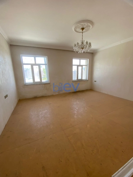 Aylıq Kirayə 4 otaqlı Həyət evi  220m², Bakı