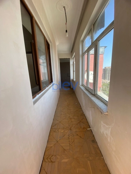 Aylıq Kirayə 4 otaqlı Həyət evi  220m², Bakı