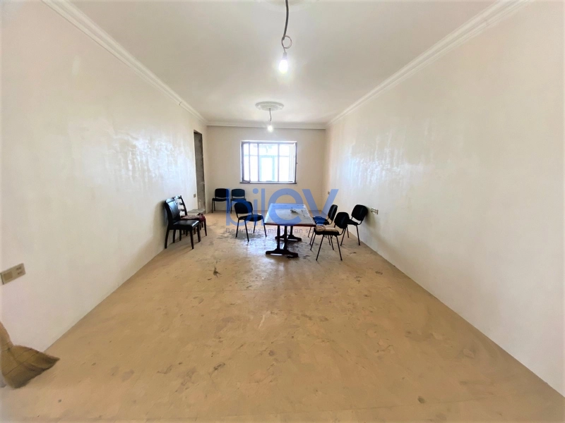 Aylıq Kirayə 4 otaqlı Həyət evi  220m², Bakı