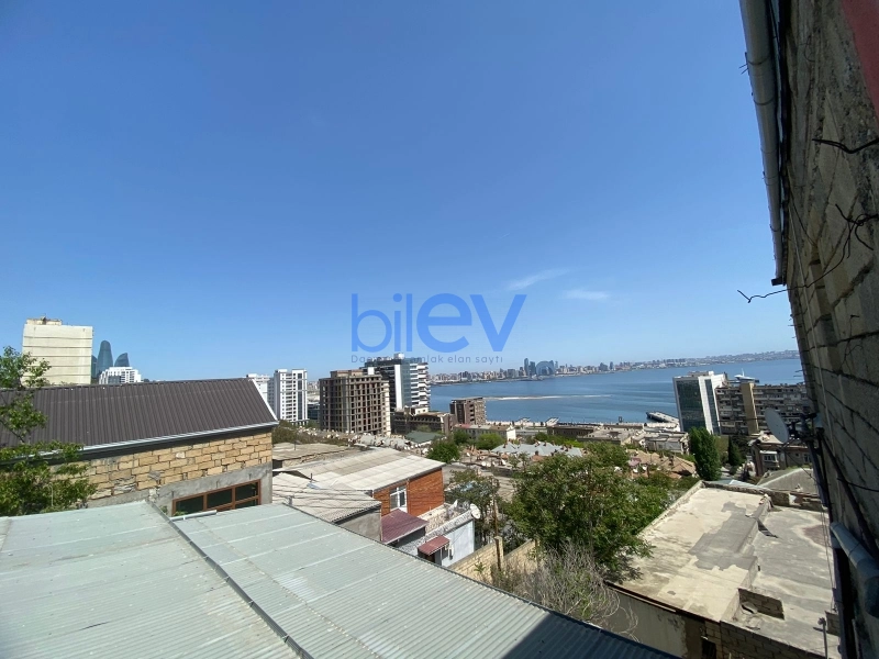 Aylıq Kirayə 4 otaqlı Həyət evi  220m², Bakı