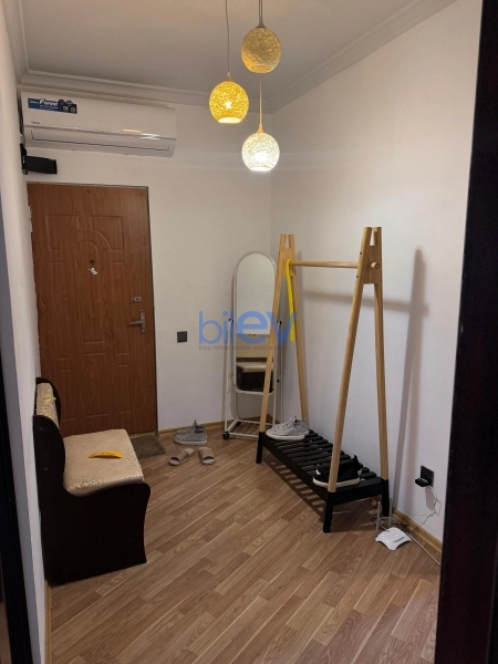 Satış 2 otaqlı Köhnə Tikili bina evi  60m², Bakı