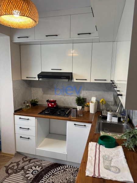 Satış 2 otaqlı Köhnə Tikili bina evi  60m², Bakı