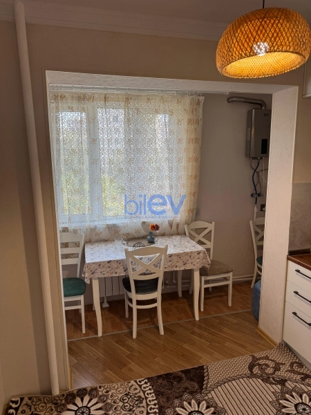 Satış 2 otaqlı Köhnə Tikili bina evi  60m², Bakı