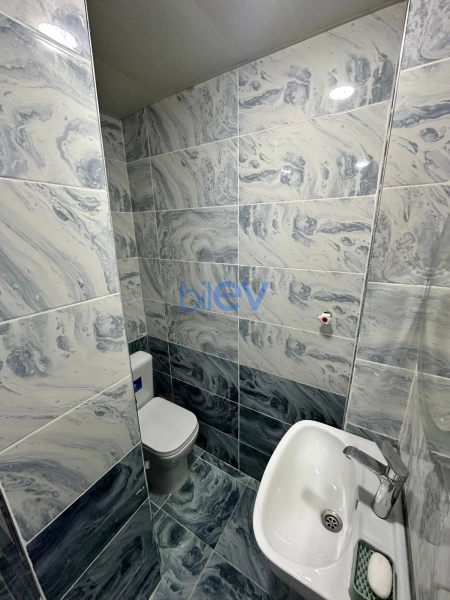 Satış 2 otaqlı Köhnə Tikili bina evi  65m², Bakı