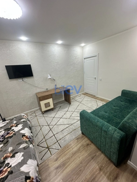 Satış 2 otaqlı Köhnə Tikili bina evi  65m², Bakı