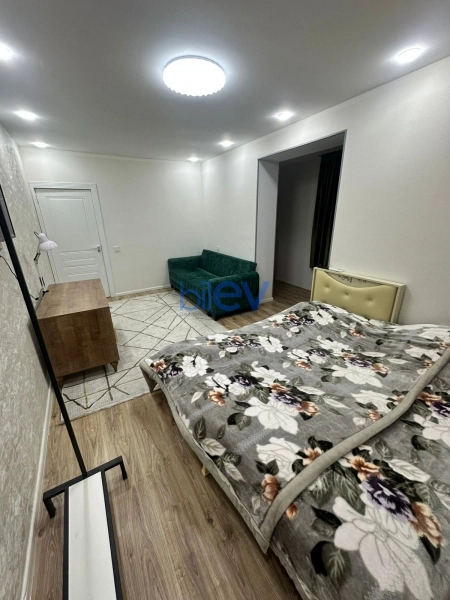 Satış 2 otaqlı Köhnə Tikili bina evi  65m², Bakı