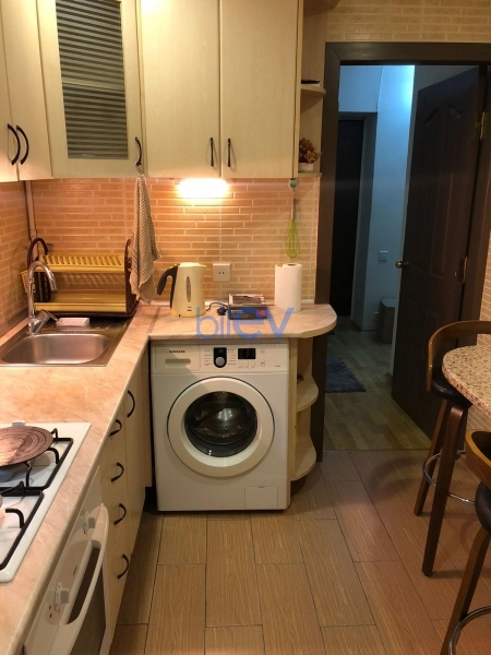 Satış 2 otaqlı Köhnə Tikili bina evi  55m², Bakı