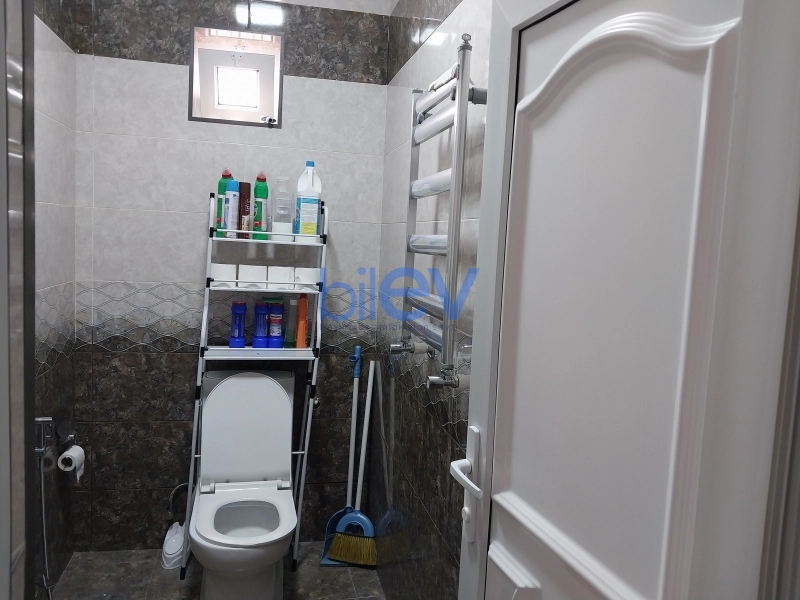 Satış 7 otaqlı Həyət evi  200m², Bakı