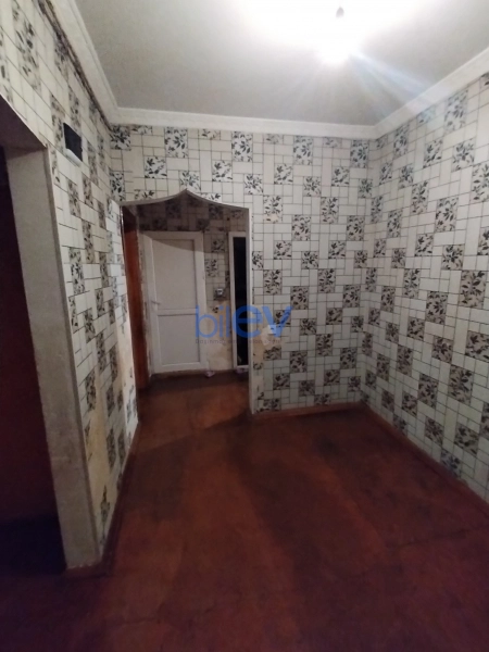 Satış 4 otaqlı Köhnə Tikili bina evi  79m², Bakı