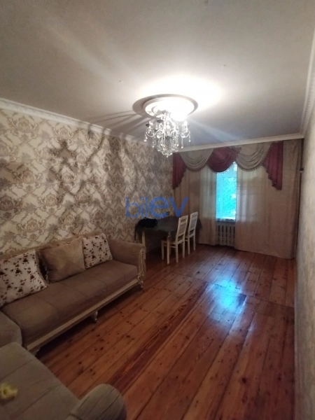 Satış 4 otaqlı Köhnə Tikili bina evi  79m², Bakı