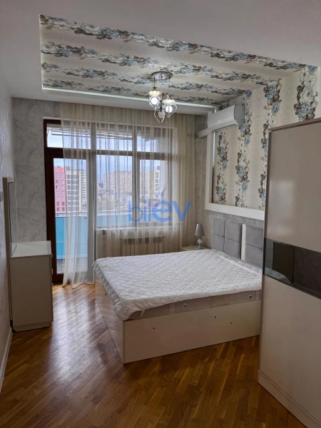 Aylıq Kirayə 2 otaqlı Yeni Tikili bina evi  67m², Bakı
