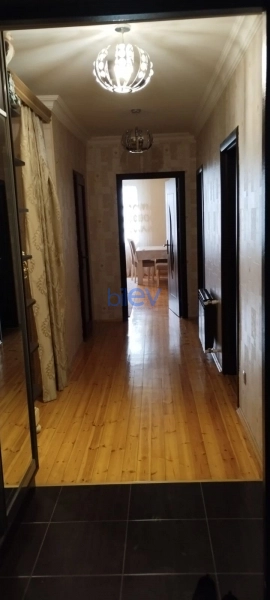 Aylıq Kirayə 2 otaqlı Yeni Tikili bina evi  77m², Bakı