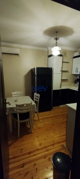 Aylıq Kirayə 2 otaqlı Yeni Tikili bina evi  77m², Bakı
