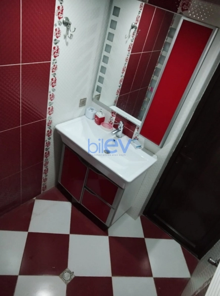 Aylıq Kirayə 2 otaqlı Yeni Tikili bina evi  77m², Bakı