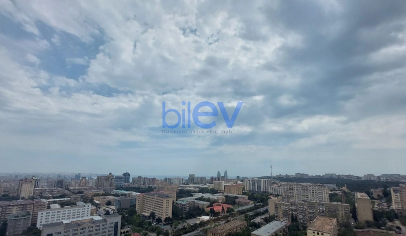 Aylıq Kirayə 3 otaqlı Yeni Tikili bina evi  130m², Bakı