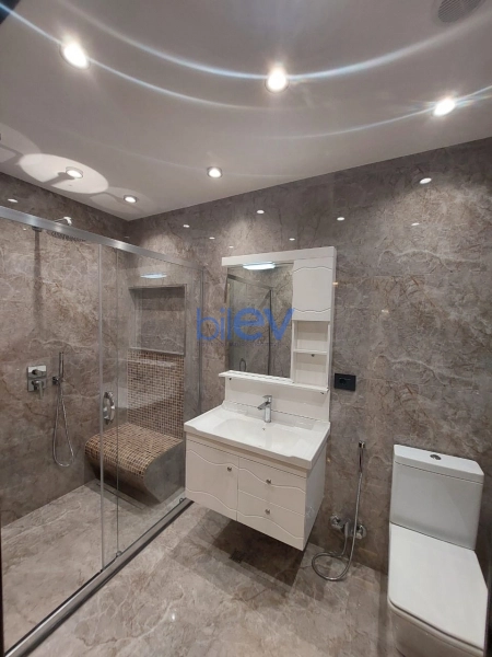 Aylıq Kirayə 3 otaqlı Yeni Tikili bina evi  130m², Bakı
