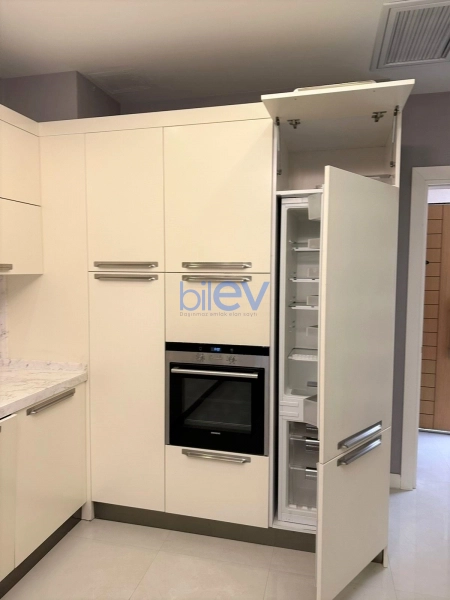 Aylıq Kirayə 5 otaqlı Yeni Tikili bina evi  300m², Bakı