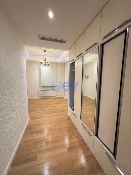 Aylıq Kirayə 5 otaqlı Yeni Tikili bina evi  300m², Bakı