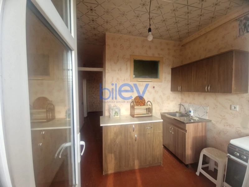 Aylıq Kirayə 3 otaqlı Köhnə Tikili bina evi  100m², Bakı