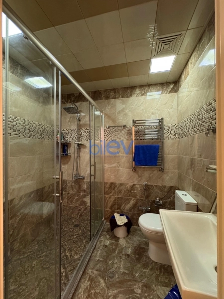 Aylıq Kirayə 3 otaqlı Yeni Tikili bina evi  153m², Bakı