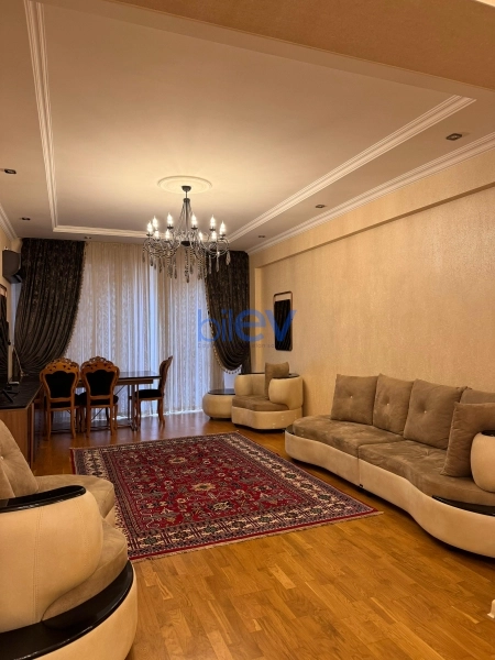 Aylıq Kirayə 3 otaqlı Yeni Tikili bina evi  153m², Bakı