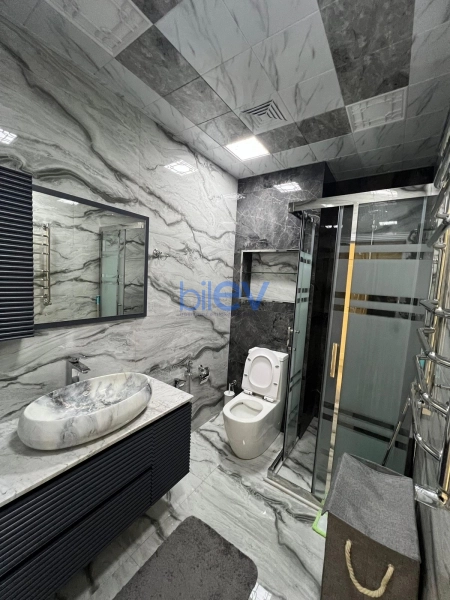 Aylıq Kirayə 3 otaqlı Yeni Tikili bina evi  120m², Bakı