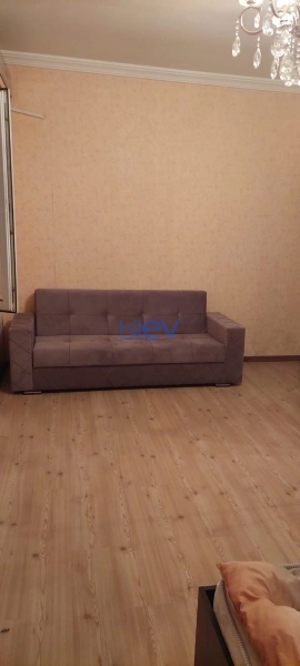 Aylıq Kirayə 1 otaqlı Köhnə Tikili bina evi  35m², Bakı