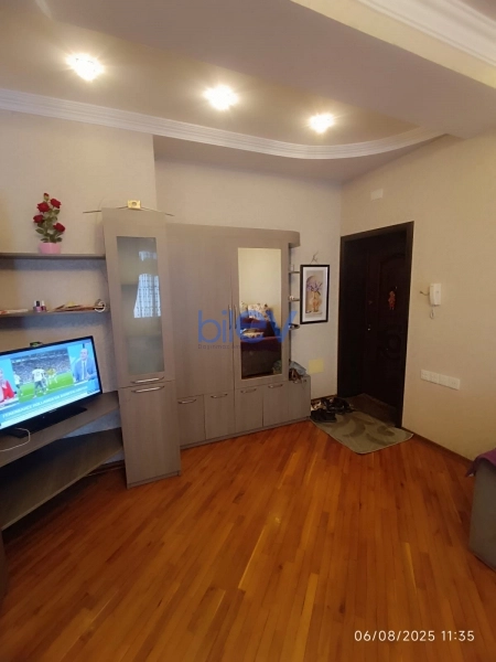 Aylıq Kirayə 3 otaqlı Köhnə Tikili bina evi  80m², Bakı