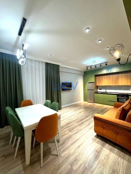 Aylıq Kirayə 2 otaqlı Yeni Tikili bina evi  70m², Bakı