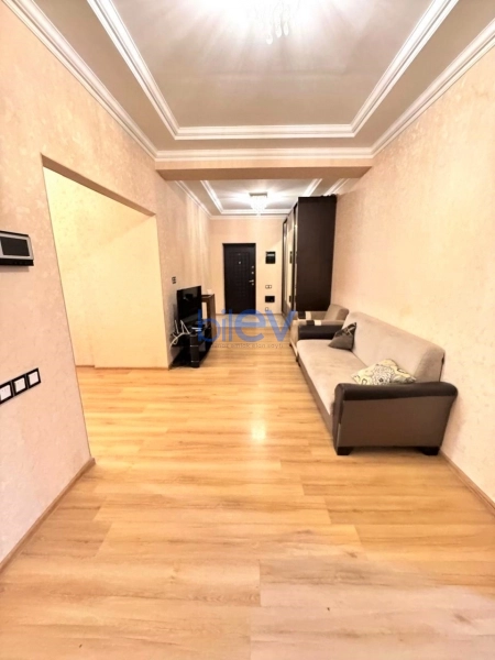 Aylıq Kirayə 3 otaqlı Yeni Tikili bina evi  103m², Bakı