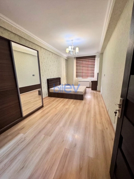 Aylıq Kirayə 3 otaqlı Yeni Tikili bina evi  103m², Bakı