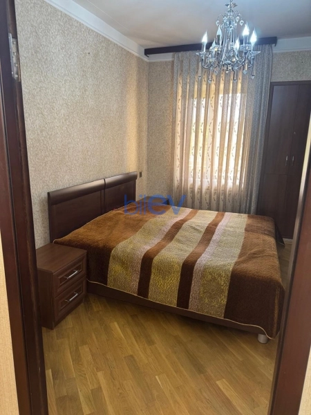 Aylıq Kirayə 2 otaqlı Köhnə Tikili bina evi  60m², Bakı