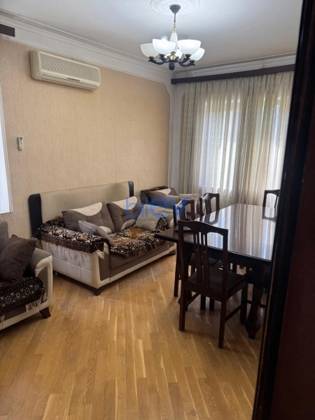 Aylıq Kirayə 2 otaqlı Köhnə Tikili bina evi  60m², Bakı