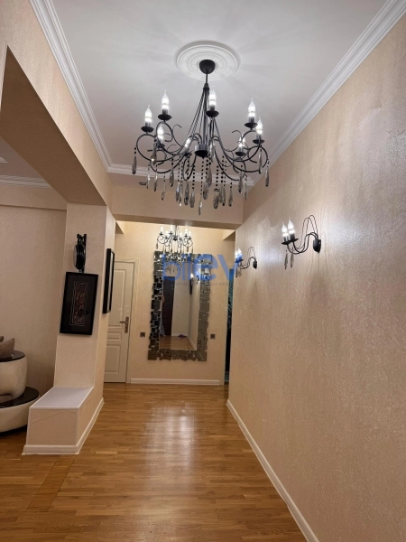 Satış 3 otaqlı Yeni Tikili bina evi  153m², Bakı